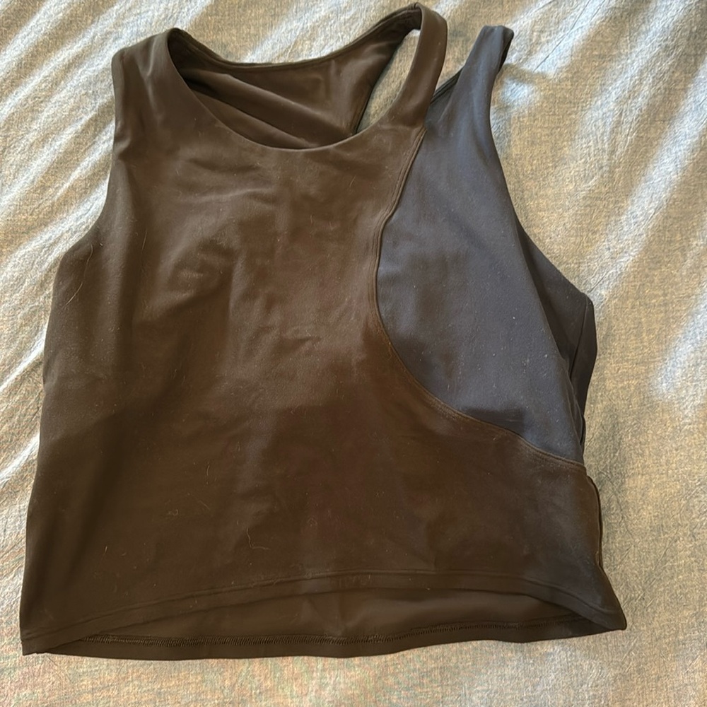 Lululemon color block crop top